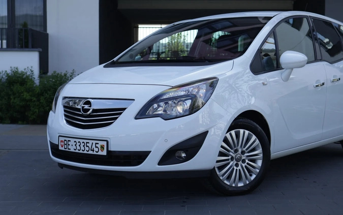 Opel Meriva cena 27900 przebieg: 174111, rok produkcji 2011 z Radom małe 631